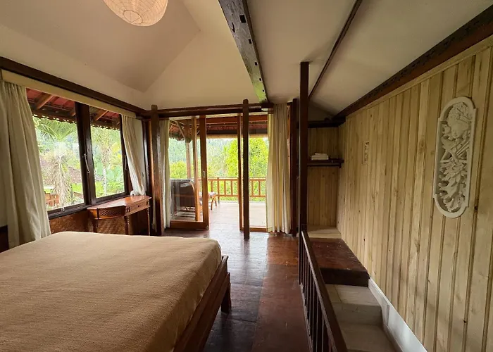 Kubu Shanti Sanda Munduk